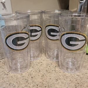 Tervis Gray and Green Drinkware Tumblers